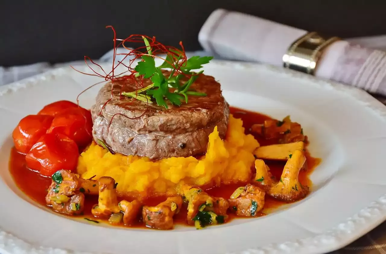 Klassische Gerichte mit Rotwein gekocht